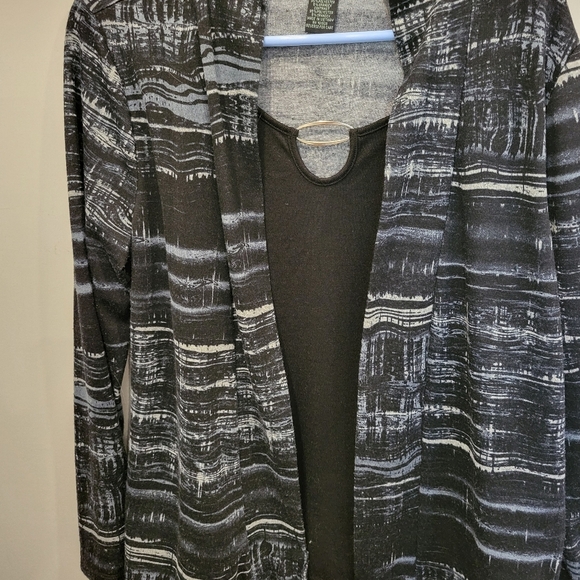 Suzie In The City Long Sleeve Jacket With Attached T Shirt Med Light & AIry - Picture 3 of 8